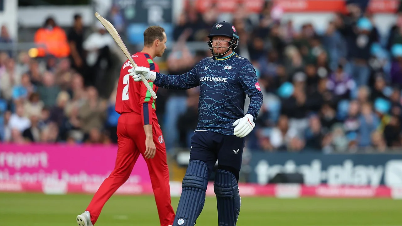 基于ESPNCricinfo报道:Bairstow引领约克郡玫瑰德比大胜